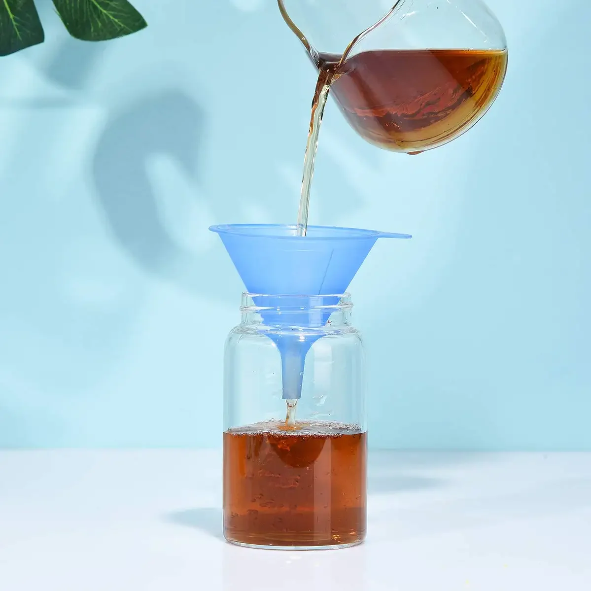 Kitchen Gadgets For Small Kitchens - 100 ピース/ロットミニ液体オイル漏斗プラスチック製小型漏斗香水キッチンガジェット空ボトル梱包ツール
