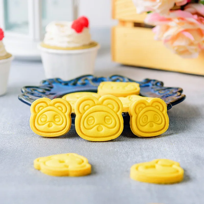 ケーキクッキーどうぶつの森カッターかわいいアニメフィギュアD - Kitchen Gadgets Set のレビューと価格