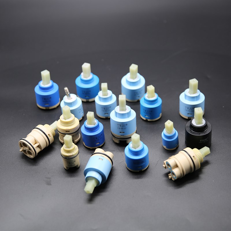 蛇口用混合スプールバルブ 25mm/35mm/40mm カー - Kitchen Gadgets Mixer のレビューと価格